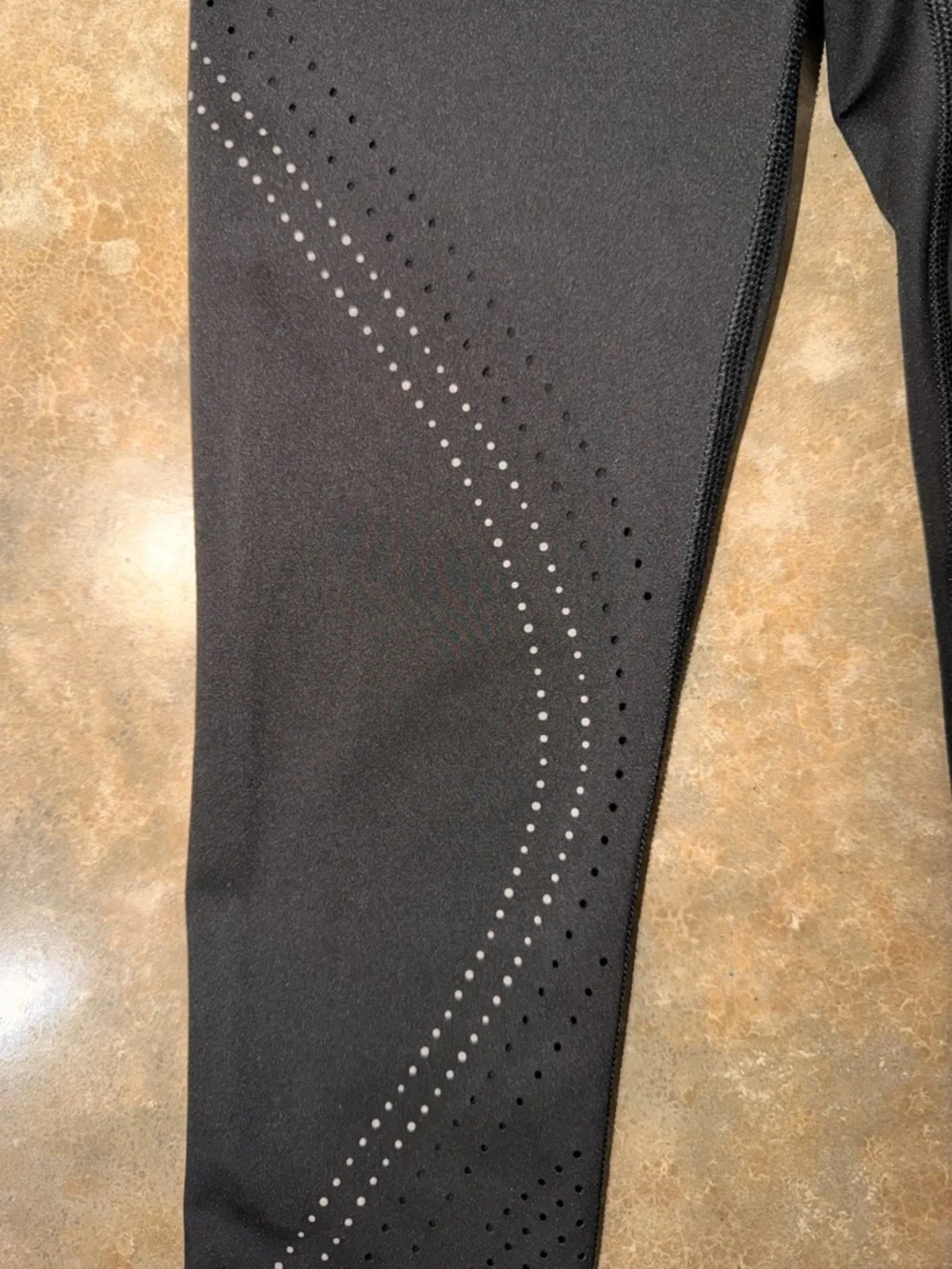 Athleta Black Laser Cut 7/8 Leggings High Rise Athletic Tight - Size XS - Picture 4 of 13
